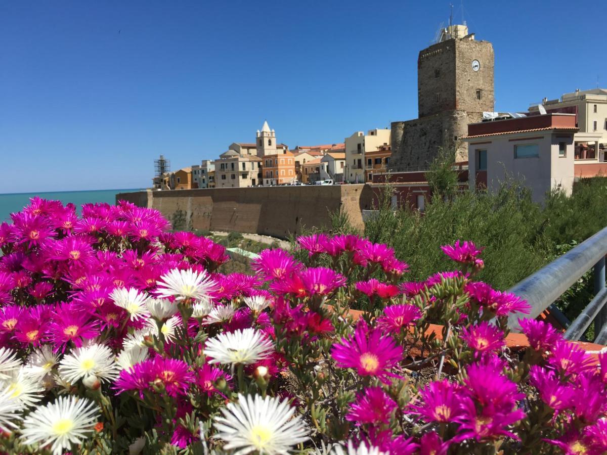 La Gemma Nel Borgo B&B แตร์โมลิ ภายนอก รูปภาพ