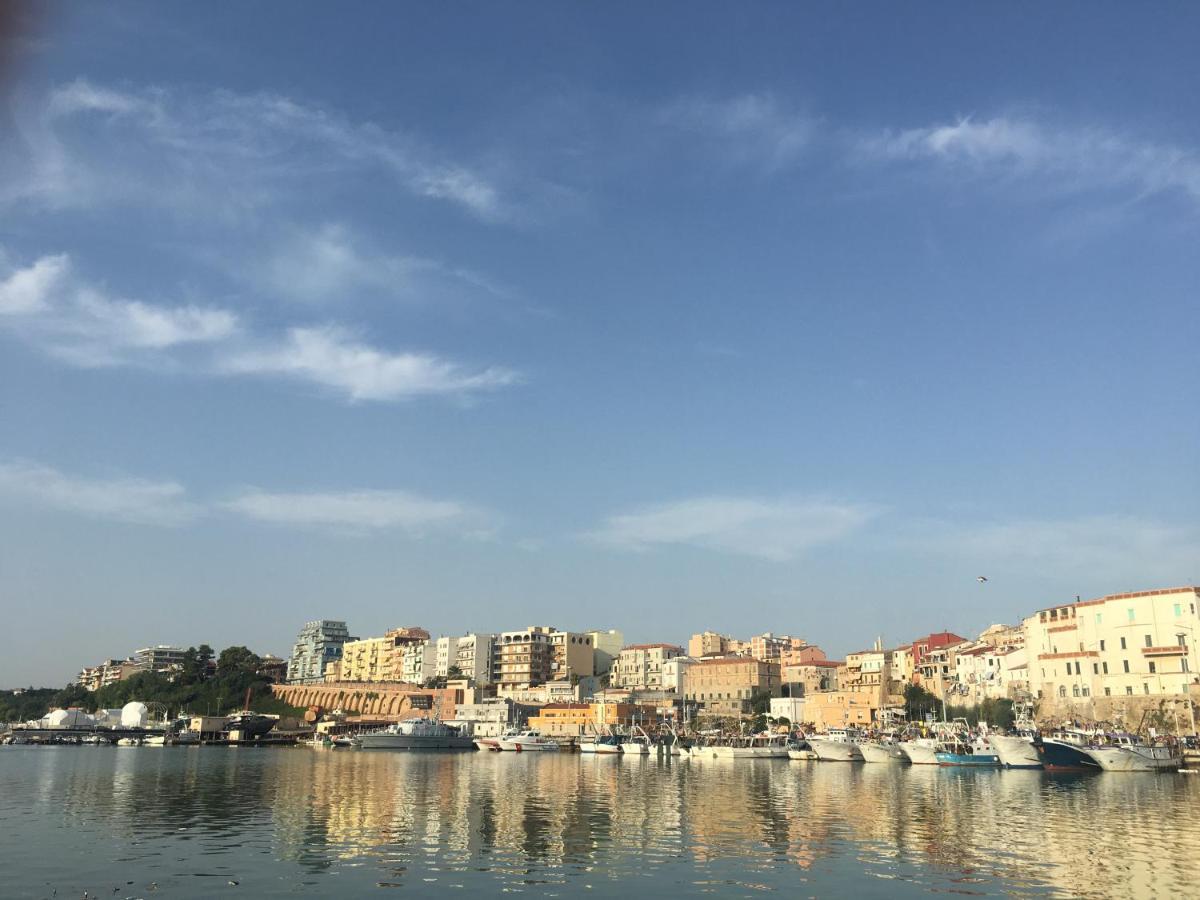 La Gemma Nel Borgo B&B แตร์โมลิ ภายนอก รูปภาพ